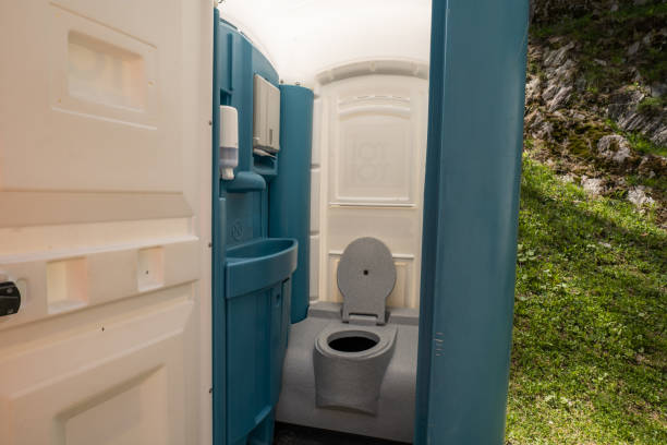 Best Restroom Trailer for Corporate Events  in Powderly, TX